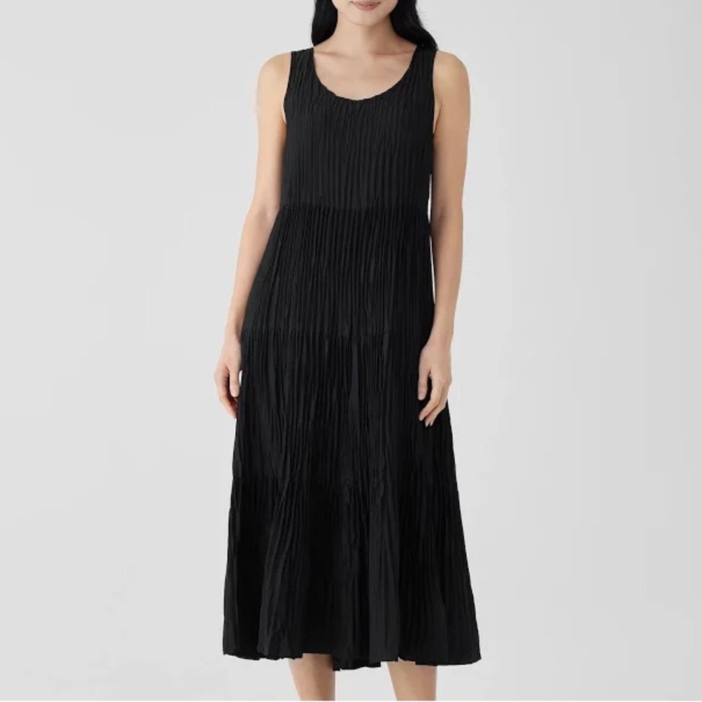 Eileen Fisher crushed silk tiered dress. Black Large